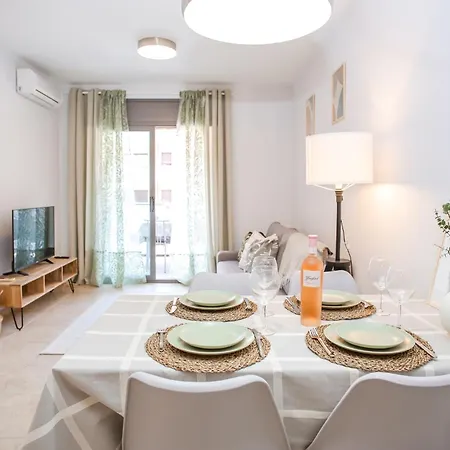 Es Freus Modern In Quiet Area Apartament *