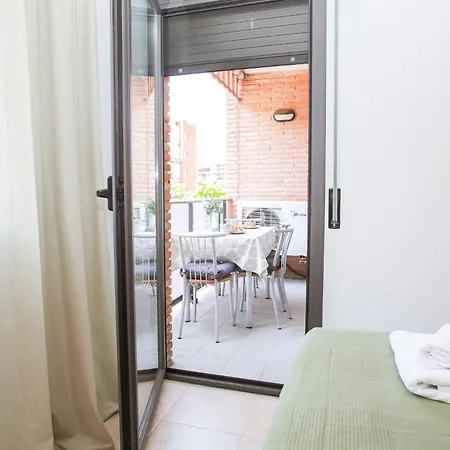 Es Freus Modern In Quiet Area شقة