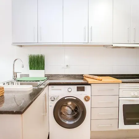 Es Freus Modern In Quiet Area Appartement